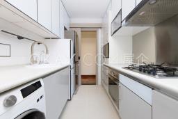 2 Hatton Road image 8