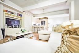36 Elgin Street image 3