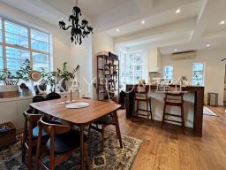 4A Castle Lane image 1