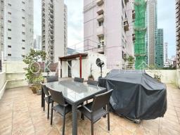 50 Blue Pool Road image 2