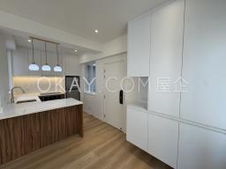 58 Village Road image 6
