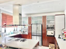 Balmoral Garden image 2