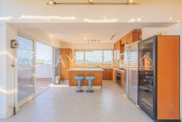 Bayview Apartments image 6