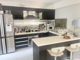 Berkeley Bay Villa image 2