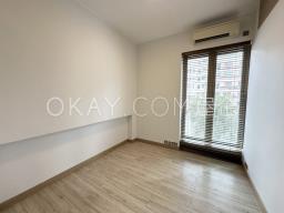 Blue Pool Court image 4