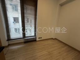 Blue Pool Court image 5