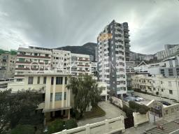 Blue Pool Court image 10