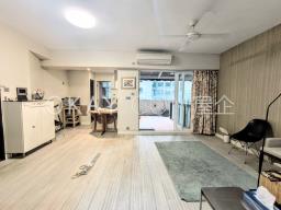 Carlos Court image 2