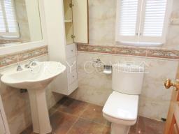 Clovelly Court image 8