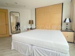 Convention Plaza Apartments image 9