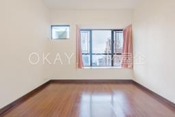 Elegant Terrace image 6