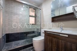 Elegant Terrace image 3