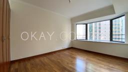 Estoril Court image 9