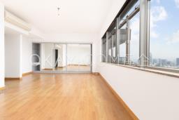 Evergreen Villa image 4