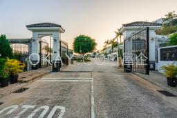 Floral Villas image 4