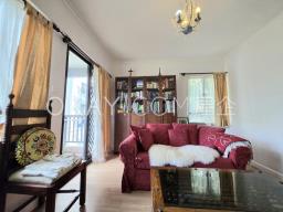 Hillgrove Village - Elegance Court image 1