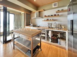 Hoi Deen Court image 4