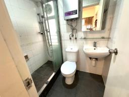 Hoi Sun Building image 5