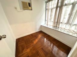 Hoi Sun Building image 6