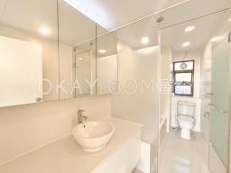 Jade Beach Villa Apartments image 8