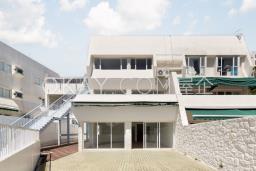 Jade Beach Villa House image 2