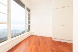 La Hacienda Apartments image 4