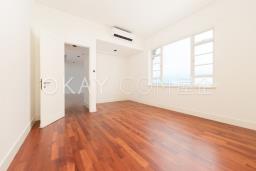 La Hacienda Apartments image 7