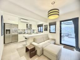 Mandarin Court image 2