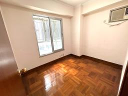 Merlin Garden image 6