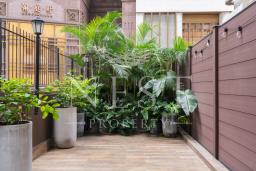 Midland Court image 8