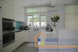 Mui Wo Villa image 2