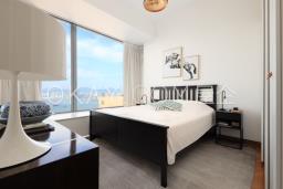 One Pacific Heights image 10