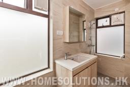 Pui O Village House image 3