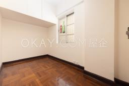 Race View Apartments image 7