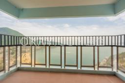 Repulse Bay Apartments image 1