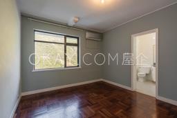 Repulse Bay Apartments image 6