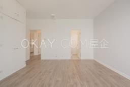 Repulse Bay Apartments image 7
