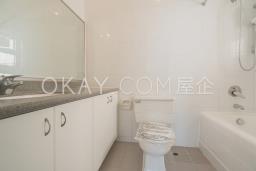 Repulse Bay Apartments image 8