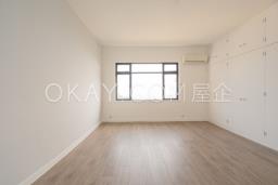 Repulse Bay Apartments image 7