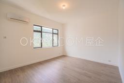 Repulse Bay Apartments image 9