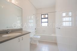 Repulse Bay Apartments image 10