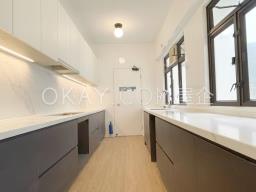 Repulse Bay Apartments image 7