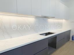 Repulse Bay Apartments image 8