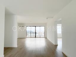 Repulse Bay Apartments image 2