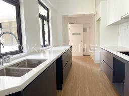 Repulse Bay Apartments image 5