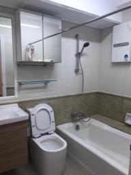 Robinson Place Tower 1 image 4