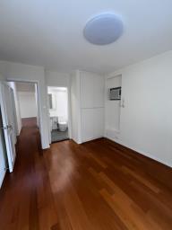 Robinson Place image 8