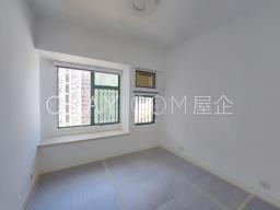 Robinson Place image 7