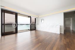 Ruby Court image 3