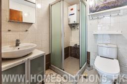 San Shek Wan Village House image 8